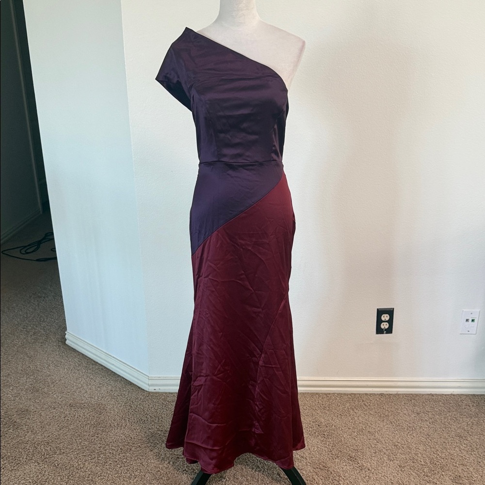 Elegant One-Shoulder Dress in Purple and Red